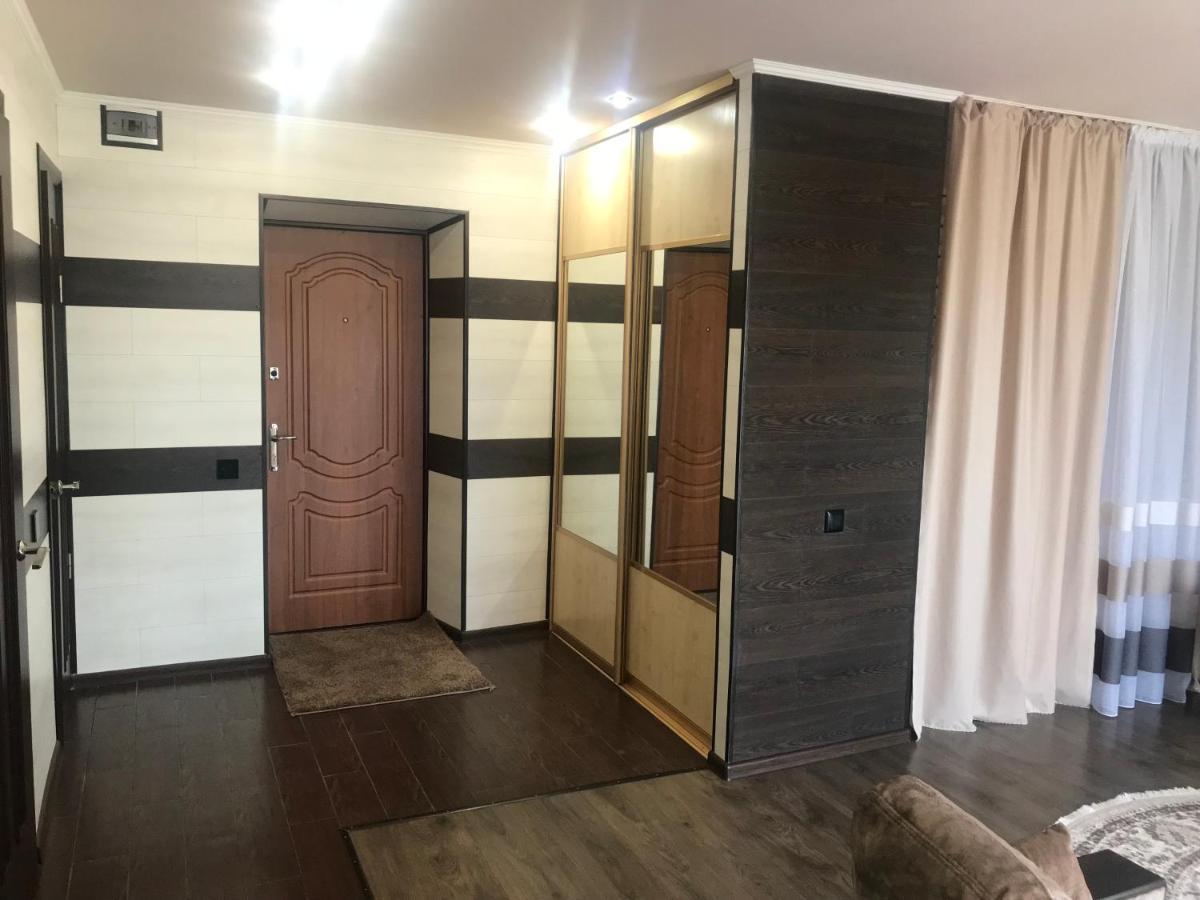 Чудова Квартирка В Кам'Янці -Подільському Kam'janec'-Podil's'kyj Esterno foto
